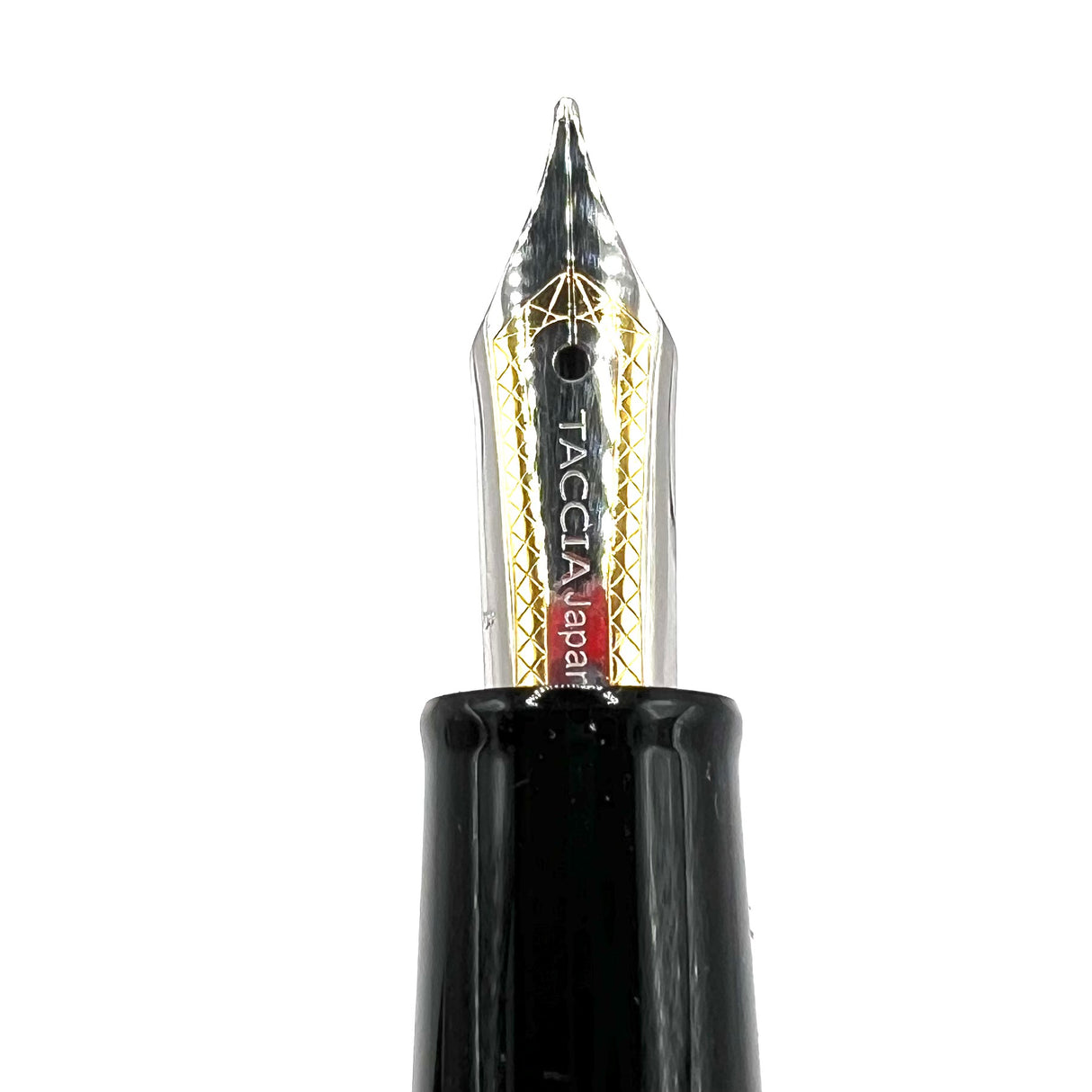 Taccia Savanna Buffalo Horn Fountain Pen - Broad Gold-Plated Nib