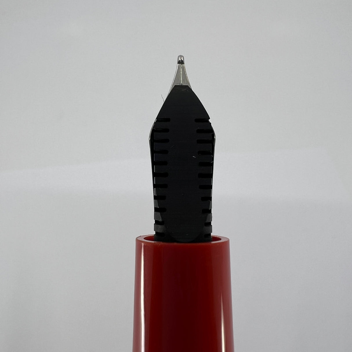 OMAS 1000 Miglia Limited Edition Fountain Pen - Medium 18kt Gold Nib