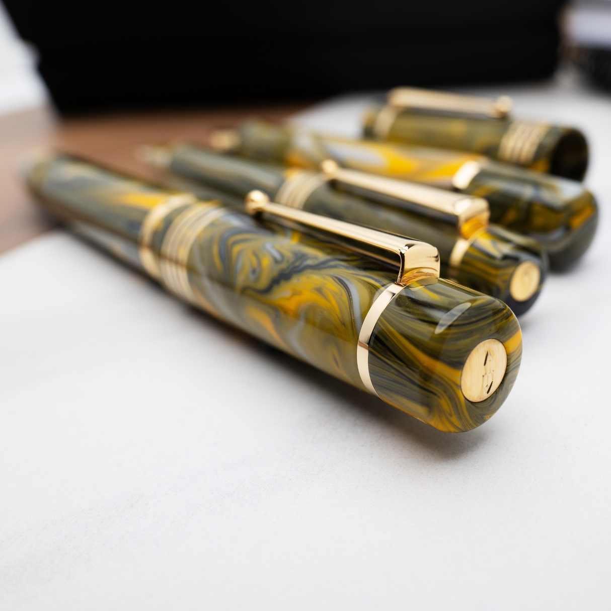 Delta Neo Gallery Marigold Gold Trim Ballpoint