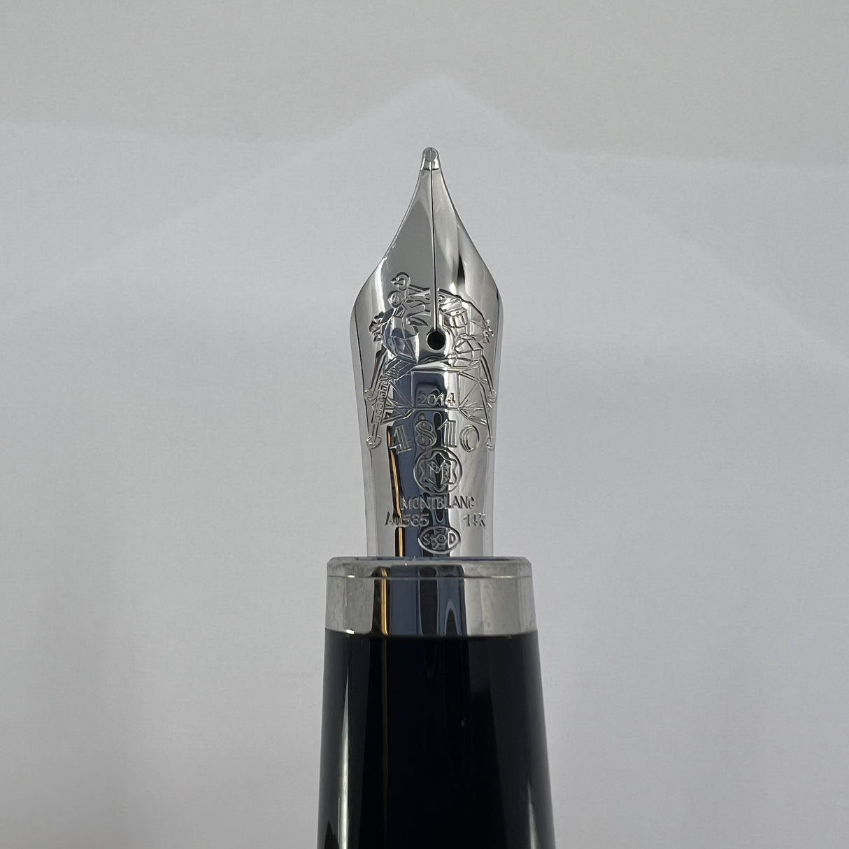 Montblanc John F. Kennedy Special Edition Fountain Pen - Medium 14kt Gold Nib
