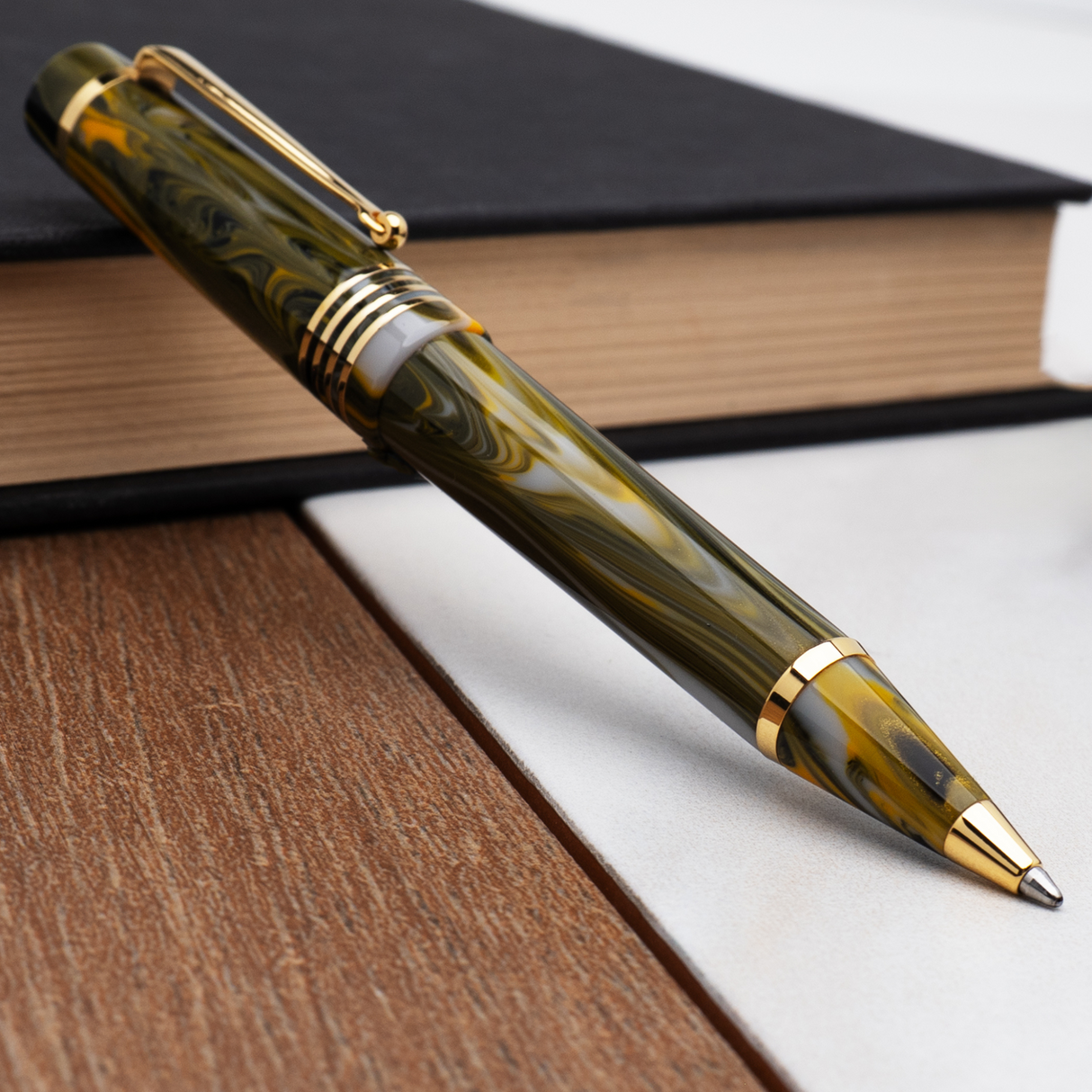 Delta Neo Gallery Marigold Gold Trim Ballpoint
