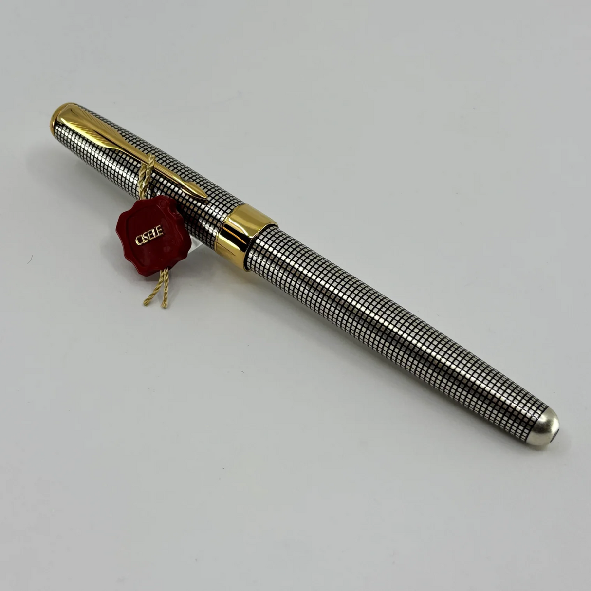 Parker Sonnet Sterling Silver Cisele Cross Hatch Fountain Pen - Broad 18kt Gold Nib