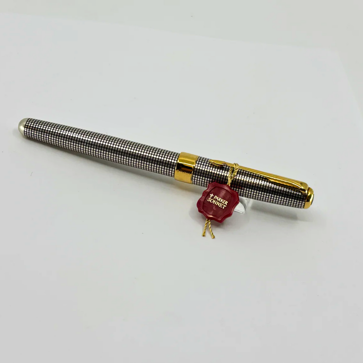 Parker Sonnet Sterling Silver Cisele Cross Hatch Fountain Pen - Broad 18kt Gold Nib