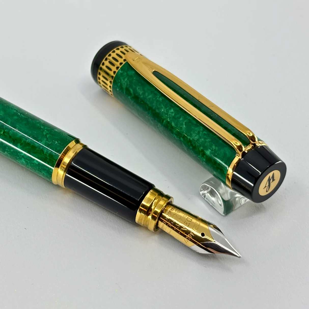 Waterman Patrician Green Marble Fountain Pen- Fine 18kt Gold Nib