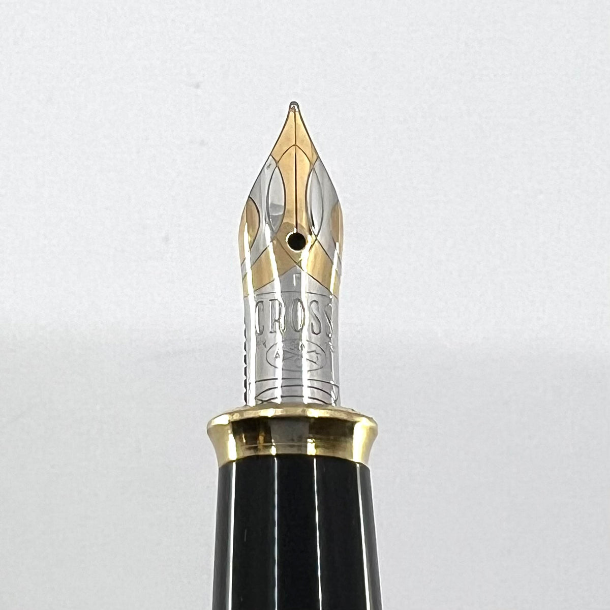 Cross Townsend Blue Lapis Lazuli/ 22K Gold Dust Fountain Pen - Circa 1998 - Fine 18kt Gold Nib