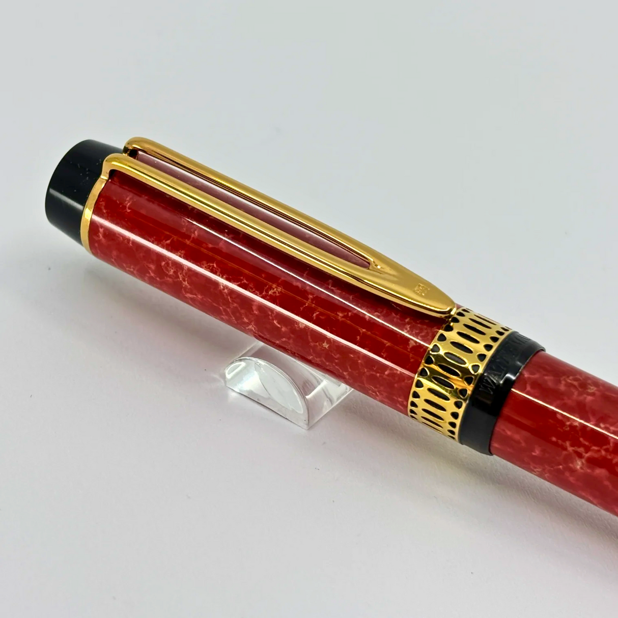 Waterman Patrician Red Coral Marble Fountain Pen- Fine 18kt Gold Nib