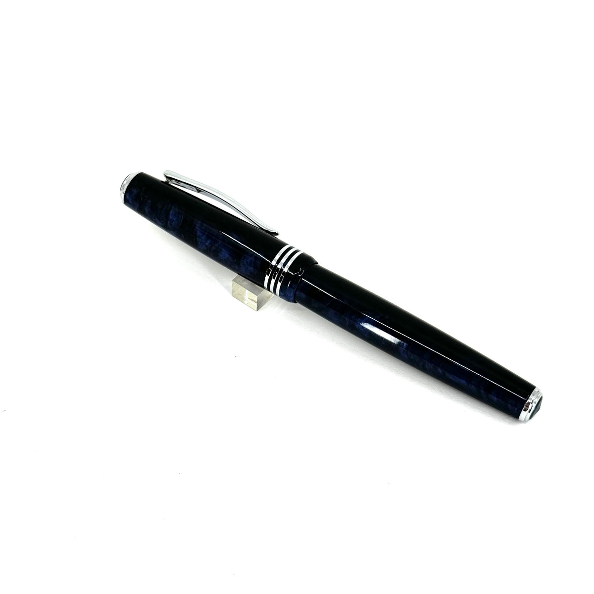 Taccia Staccato Lunar Blue Oversized Fountain Pen - Fine Stainless Steel Nib