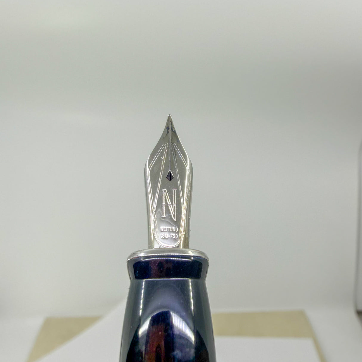 Nettuno (Italy) Trident Lustrous Blue Limited Edition Fountain Pen - Fine 18kt Gold Nib