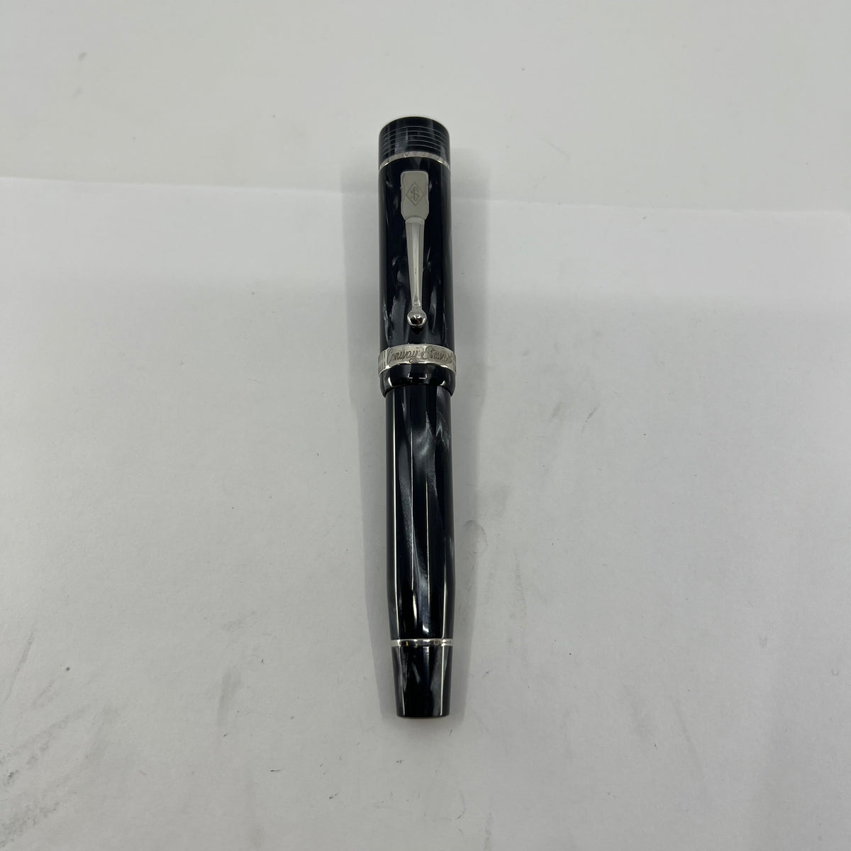 Conway Stewart Churchill "Sir Winston" London Smoke Gray Celluloid Fountain Pen Limited Edition - Flexible Fine 18kt Gold Nib
