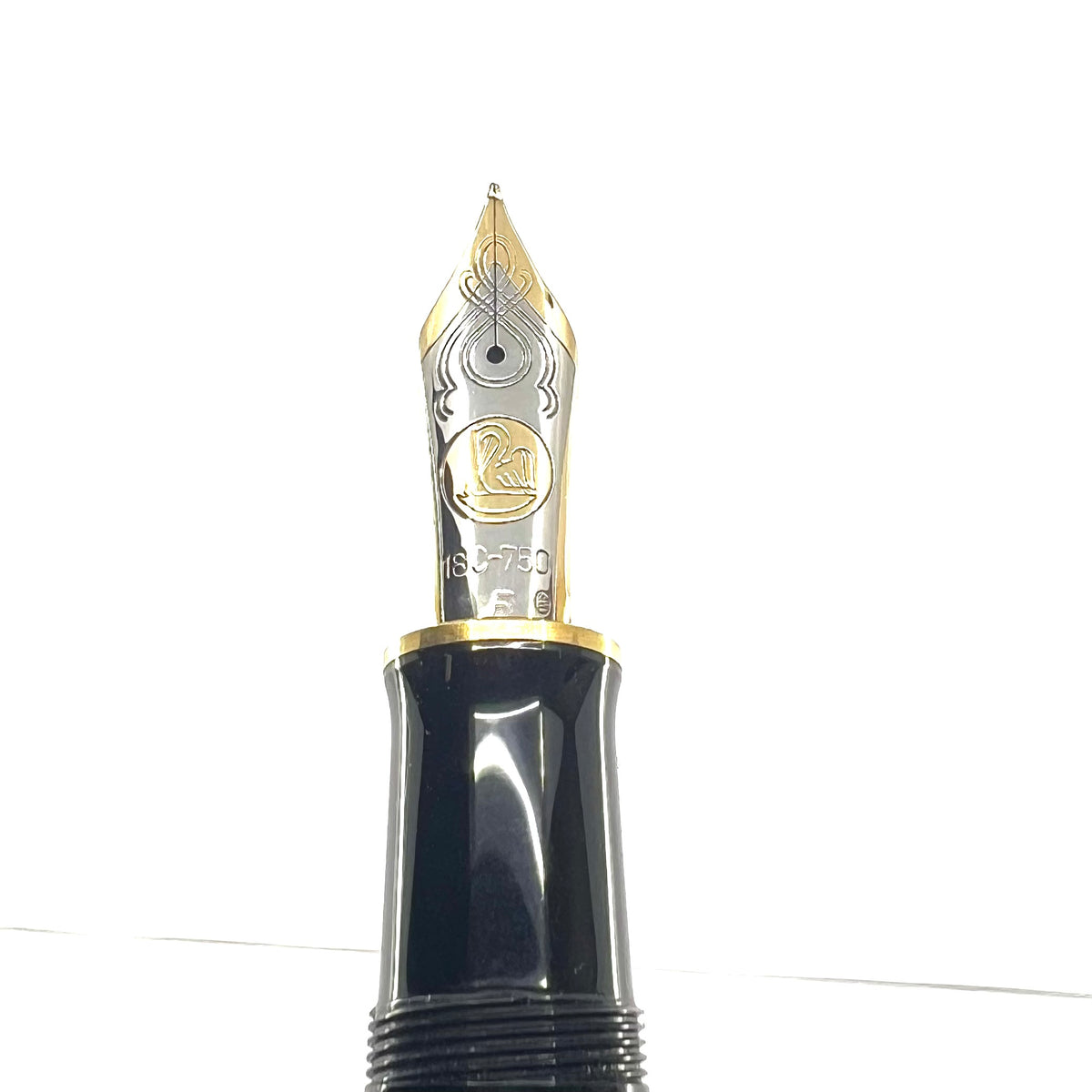 Pelikan Souveran M1000 Maki-e "Karajishi" Limited Edition Fountain Pen - #18 of 88 Pieces - Fine 18kt Gold Nib - Complete Boxes & Booklets - MINT & RARE!!