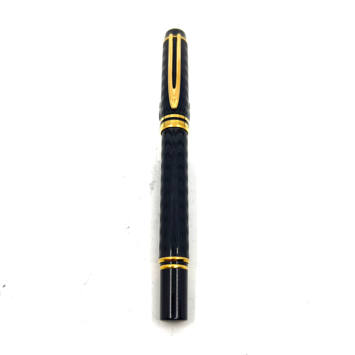 Waterman Man 100 Opera Black Chased Fountain Pen - Medium 18kt Gold Nib