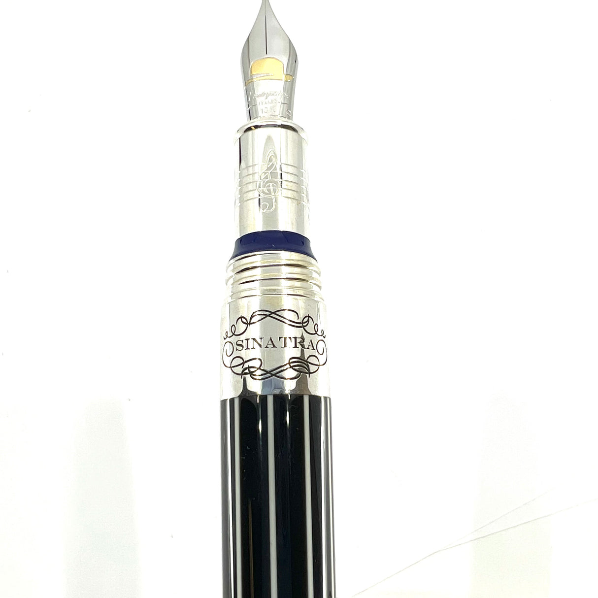 Montegrappa Frank Sinatra Limited Edition Pinstripe Blue Fountain Pen - Circa 2011 - Medium 18kt Gold Nib