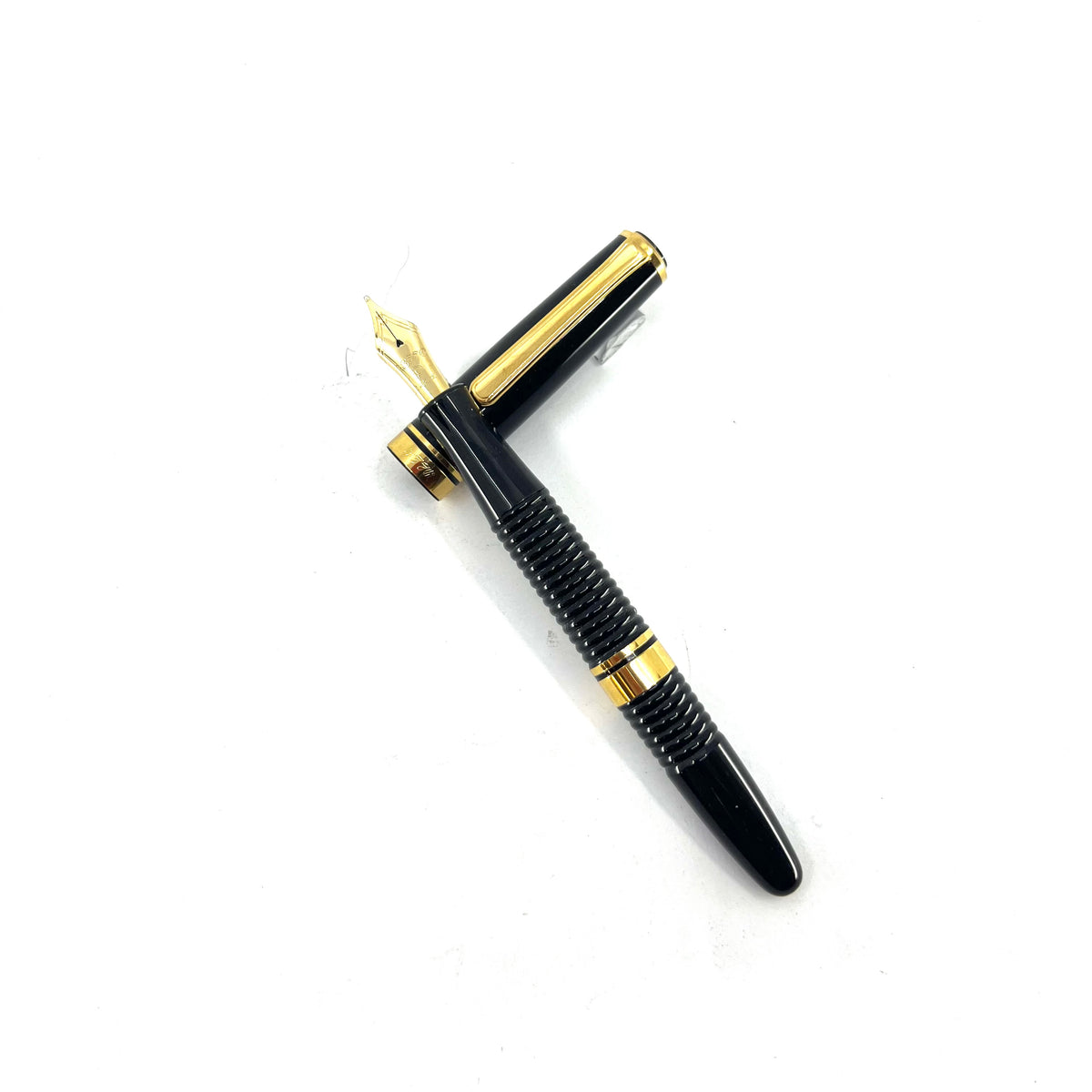 Platinum #3776 "Gathered"/Ribbed Black Fountain Pen - Broad 14kt Gold Nib