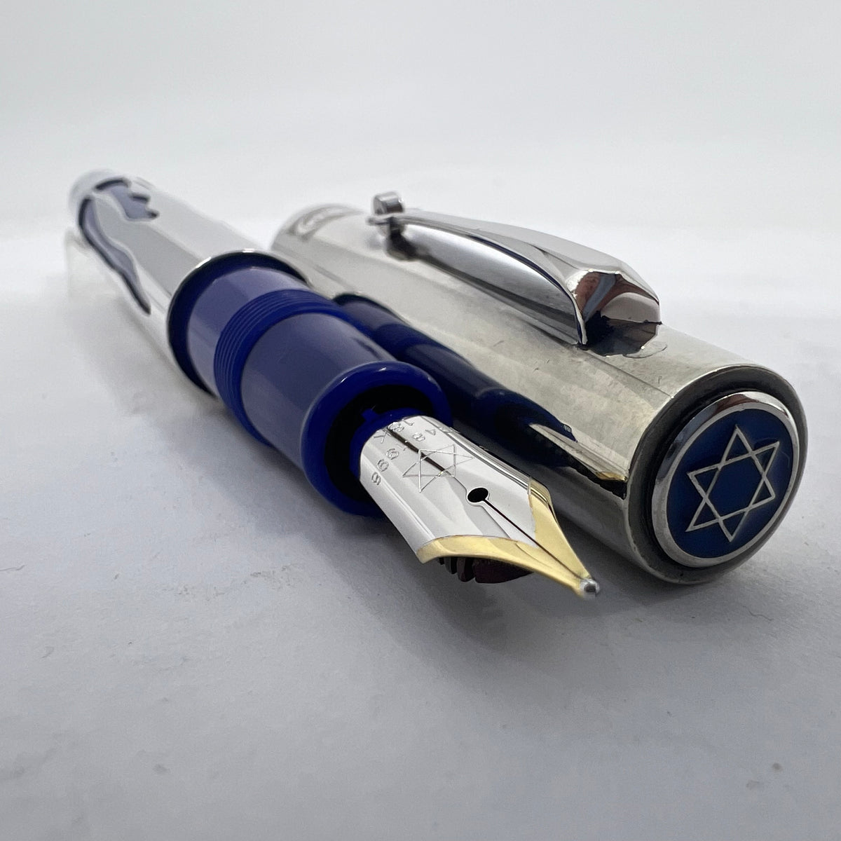 OMAS 50th Anniversary of Israel Statehood Limited Edition Fountain Pen - Medium 18kt Gold Nib