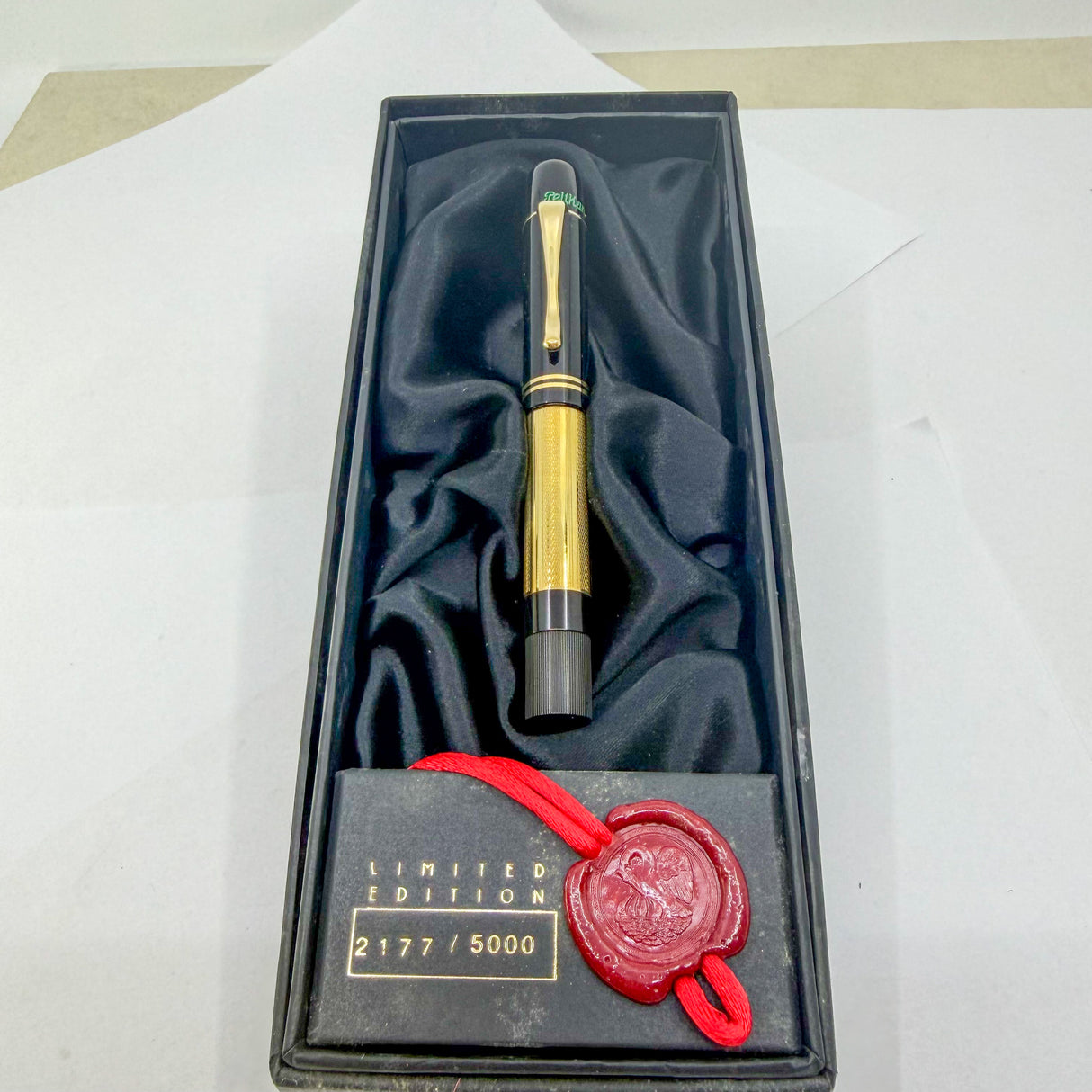 Pelikan 1931 Originals of their Time - 18kt Gold Overlay Limited Edition Fountain Pen - Medium 18kt Gold Nib