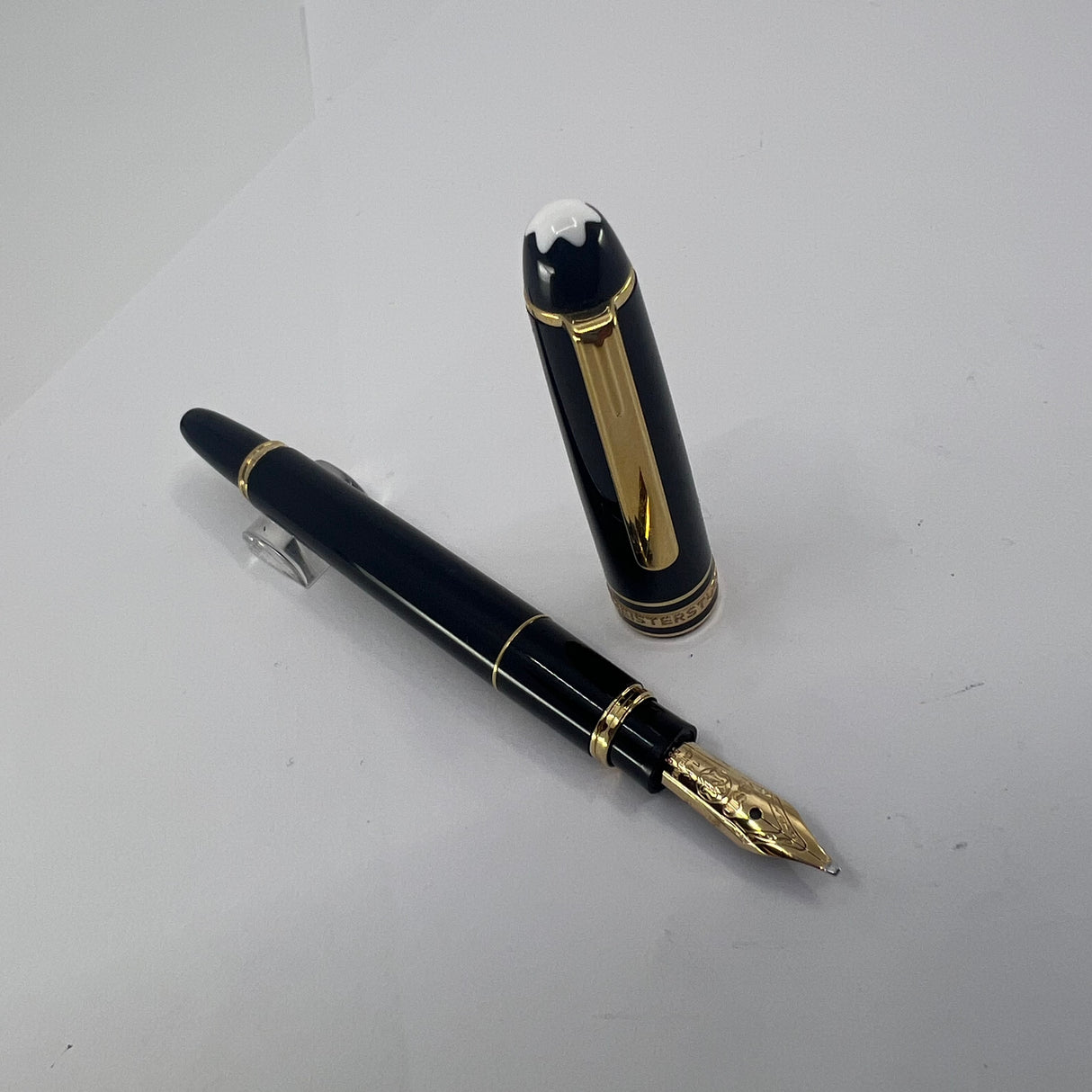 Montblanc Meisterstuck Mozart Black Resin Fountain Pen - Medium 14kt Gold Nib