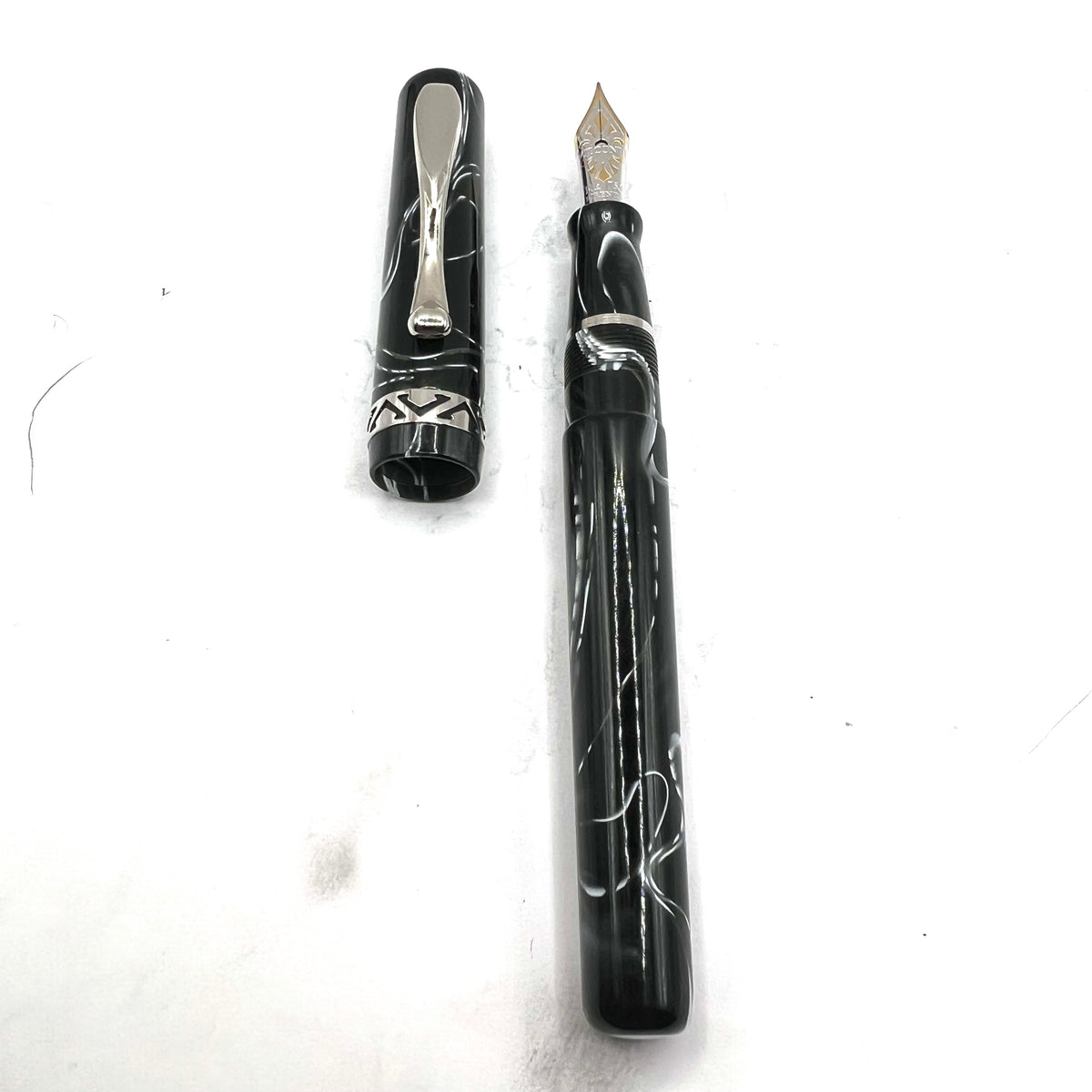 Visconti Marbled Lustrous Charcoal & White Kaleido Fountain Pen - Fine 18kt Gold Nib