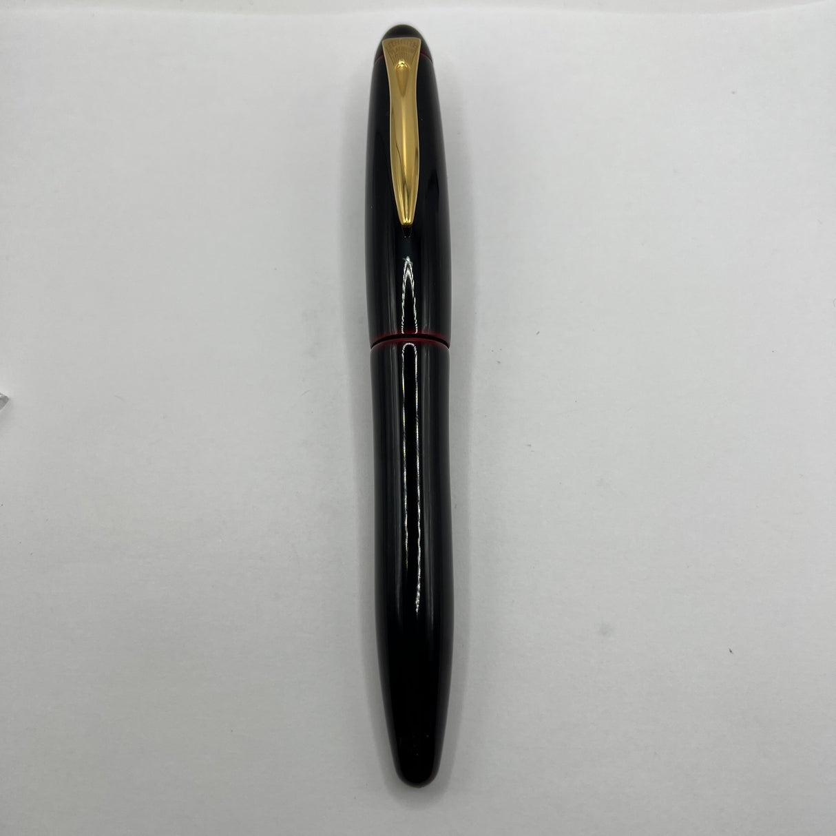Platinum Izumo Urushi Akatame(Red) Hand Painted Lacquer Oversized Fountain Pen - Fine 18kt Gold Nib