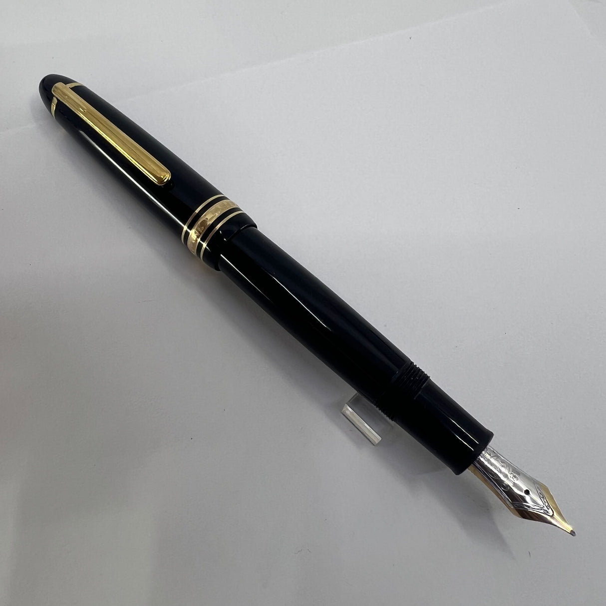 Montblanc Meisterstuck Black Resin #147 LeGrand Traveler Fountain Pen - Medium 14kt Gold Nib
