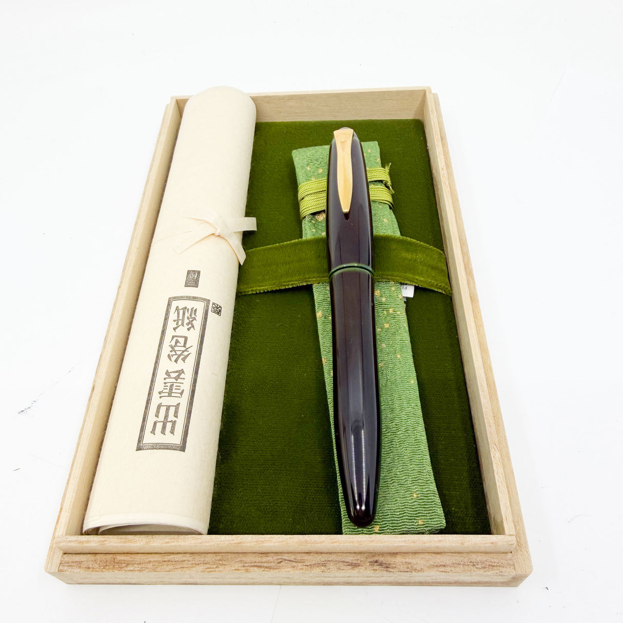 Platinum Izumo Urushi Soratame (Brown/Green) Oversized Fountain Pen - Medium 18 Kt Gold Nib