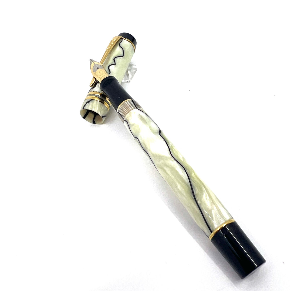 Parker Duofold International (Standard Size) Pearl & Black Fountain Pen - Broad Stub 18kt Gold Nib
