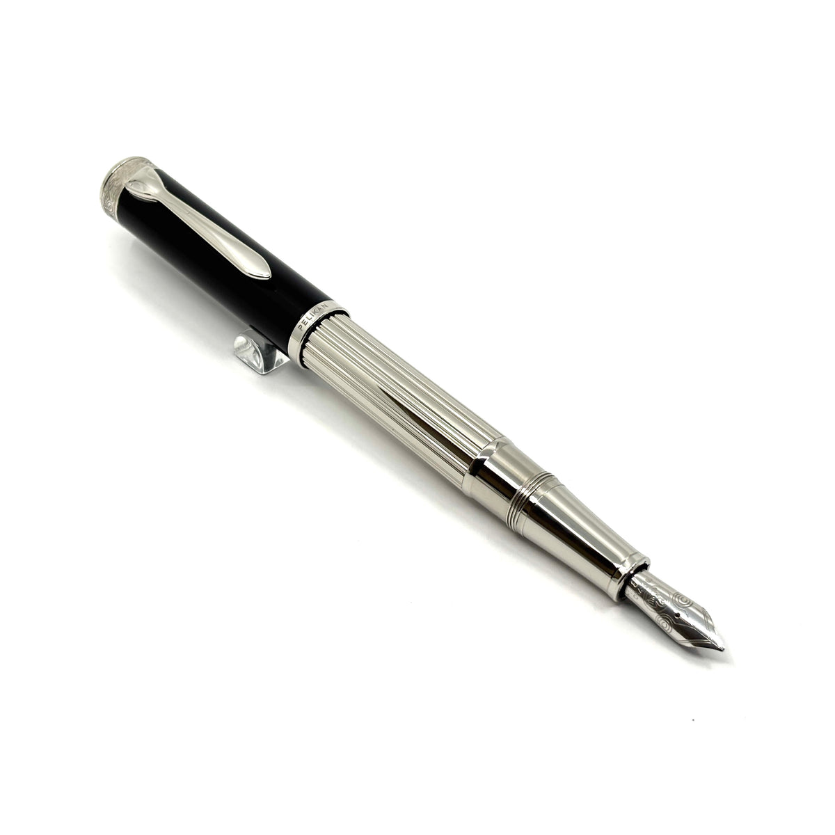 Pelikan M7005 Majesty Fountain Pen - Black Cap/Sterling Silver Barrel