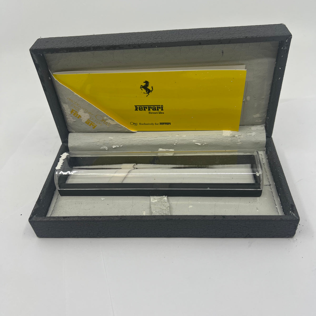 OMAS for Ferrari/1990's - Ferrari Yellow Facetted Paragon Fountain Pen - Medium 18kt Gold Nib