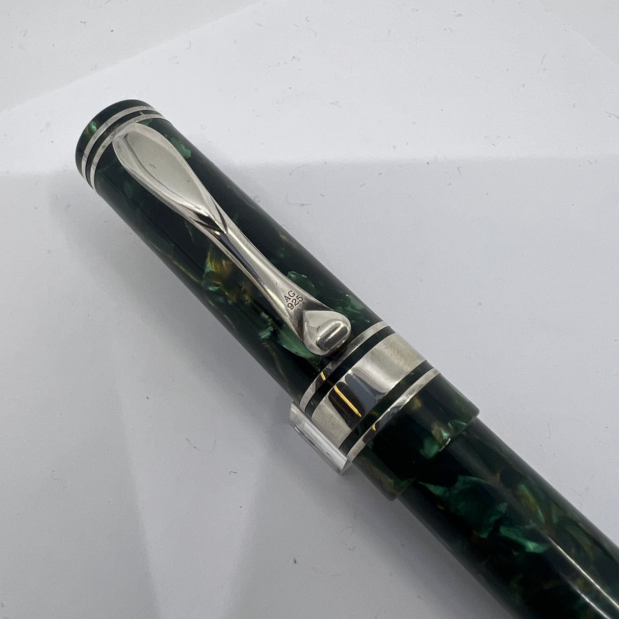 Visconti Grande Green Marbled/Bronze Streaked "Michelangelo" Celluloid Fountain Pen Circa 2000 - Fine 18kt Gold Nib