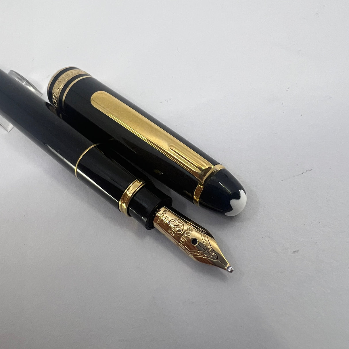 Montblanc Meisterstuck Mozart Black Resin Fountain Pen - Medium 14kt Gold Nib