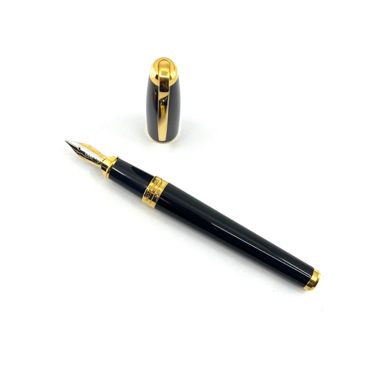 S. T. Dupont Largest Size Orpheo Black Laque de Chine Fountain Pen - Broad Stub 18kt Gold Nib