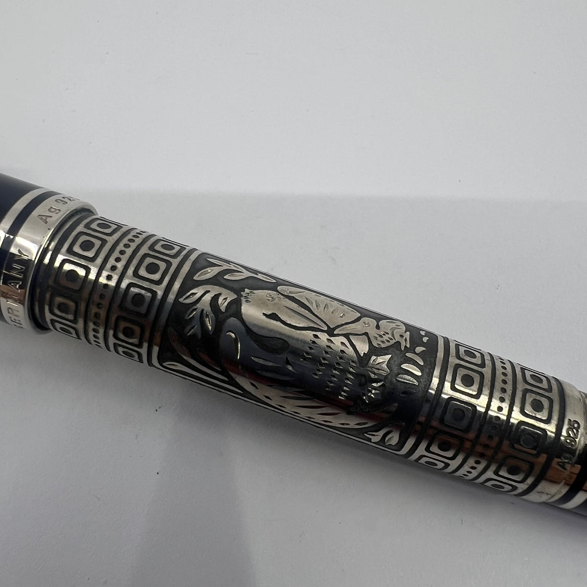 Pelikan M910 Toledo Sterling Silver Fountain Pen - Medium 18kt Gold Nib