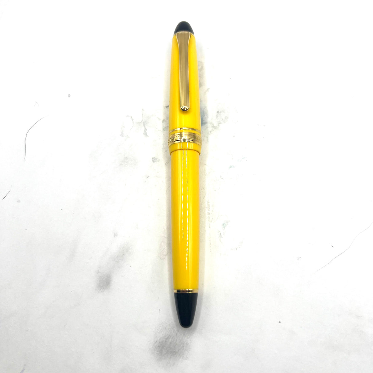 Sailor 1911 Standard Size Yellow Fountain Pen - Zoom 14kt Gold Nib