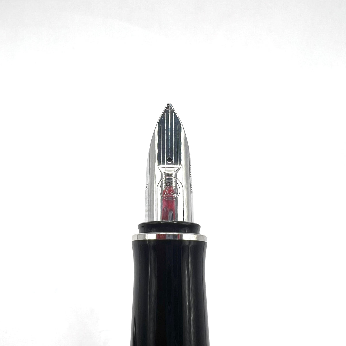 Pelikan P3100 Ductus Fountain Pen - Medium 18kt Gold Nib