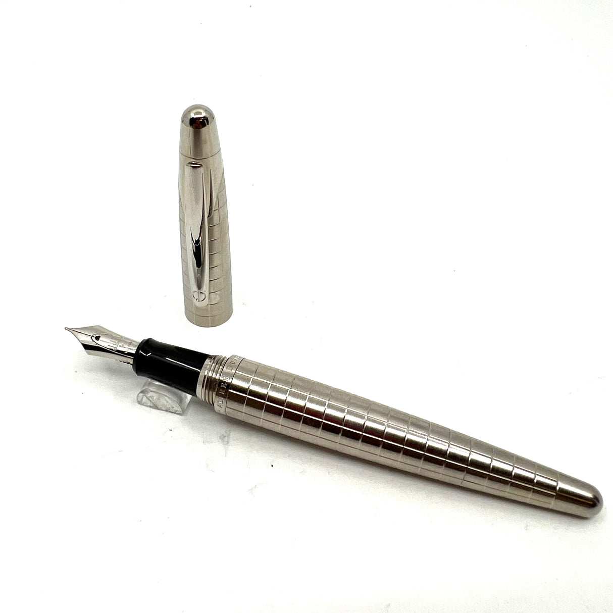Dunhill AD2000 Brushed Stainless Steel Cross Hatch Design Fountain Pen