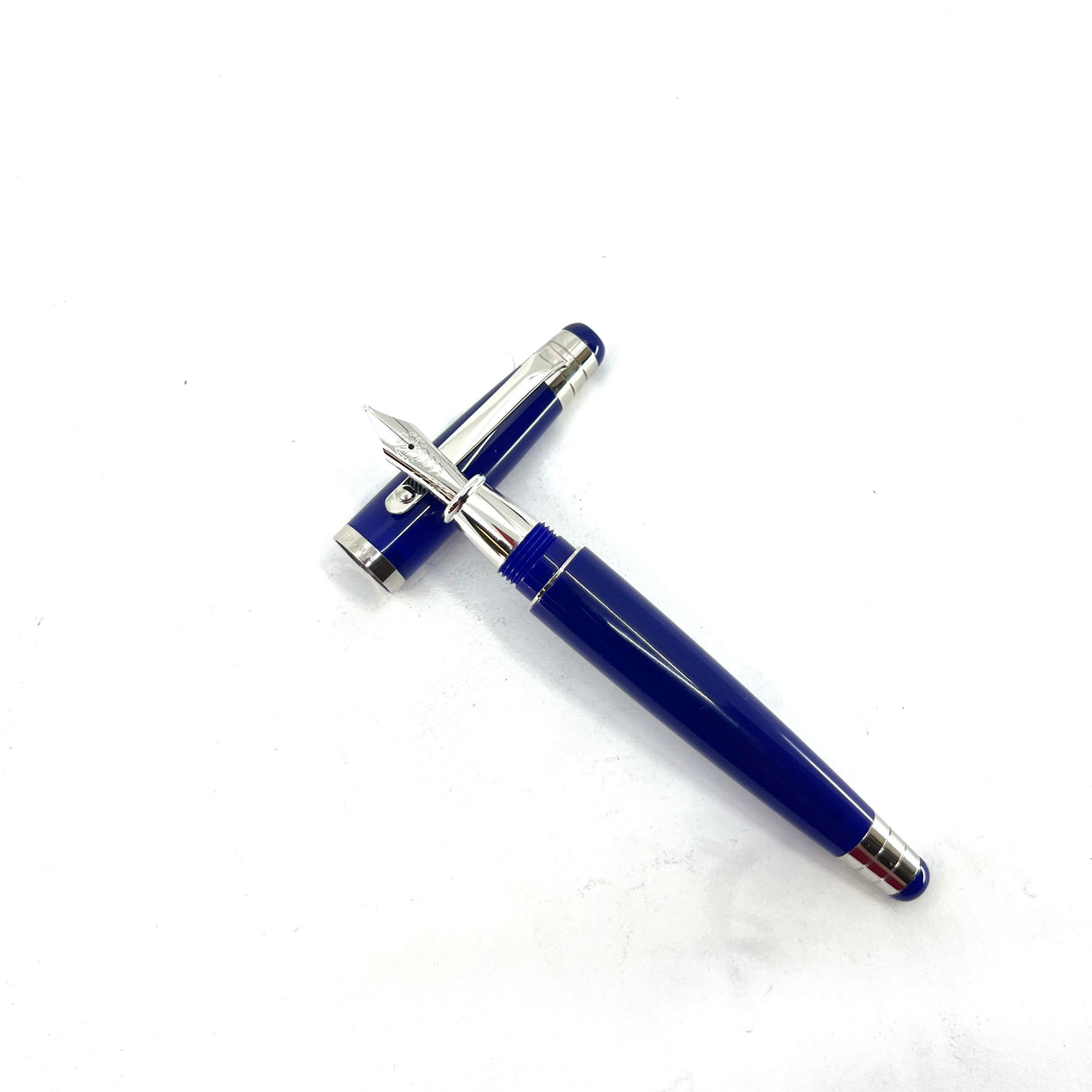 Signum (Italy) Royal Blue Fountain Pen - Broad Stub-like 18kt Gold Nib