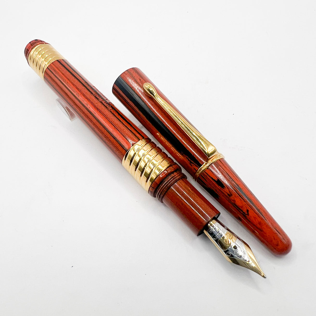 Bexley Woodgrain Ebonite Taper Cap Fountain Pen Limited Edition on behalf of Pen Collectors of America - Fine 18kt Gold Nib
