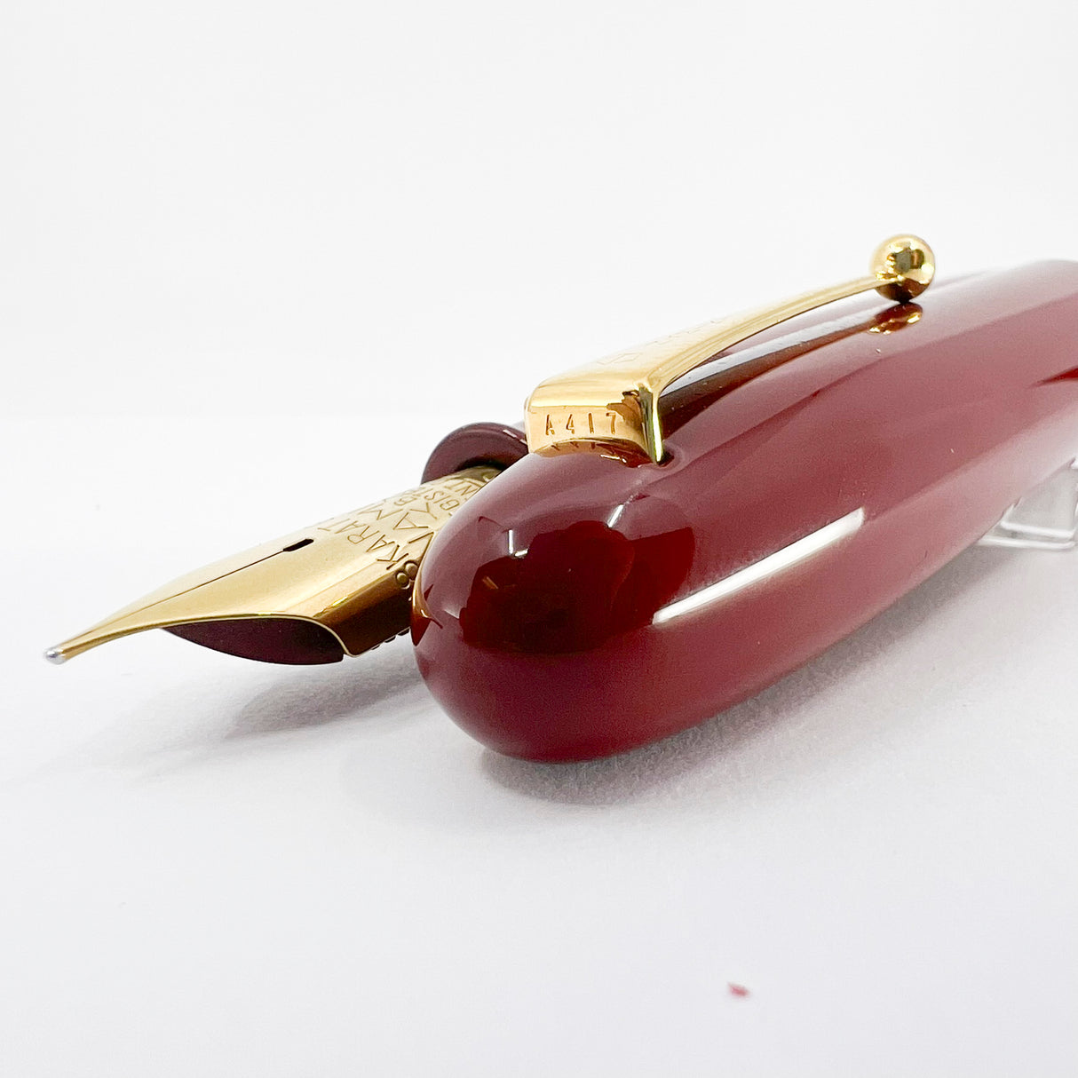 Pilot Namiki Emperor Red Urushi Fountain Pen - Broad 21 kt Gold Nib - Circa 1996