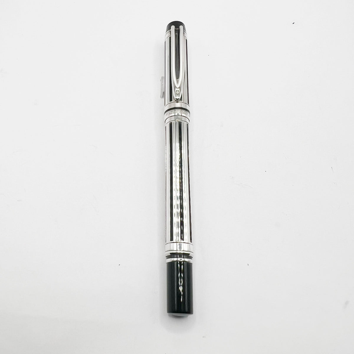 Waterman Night & Day Silver-Plated Fountain Pen - Medium 18kt Gold Nib