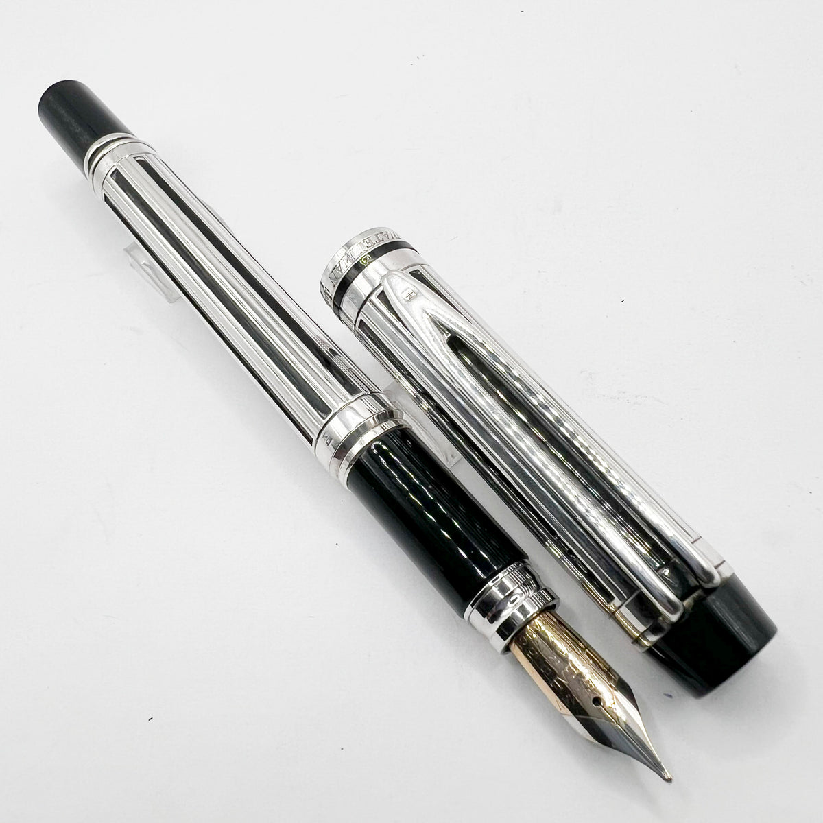 Waterman Night & Day Silver-Plated Fountain Pen - Medium 18kt Gold Nib