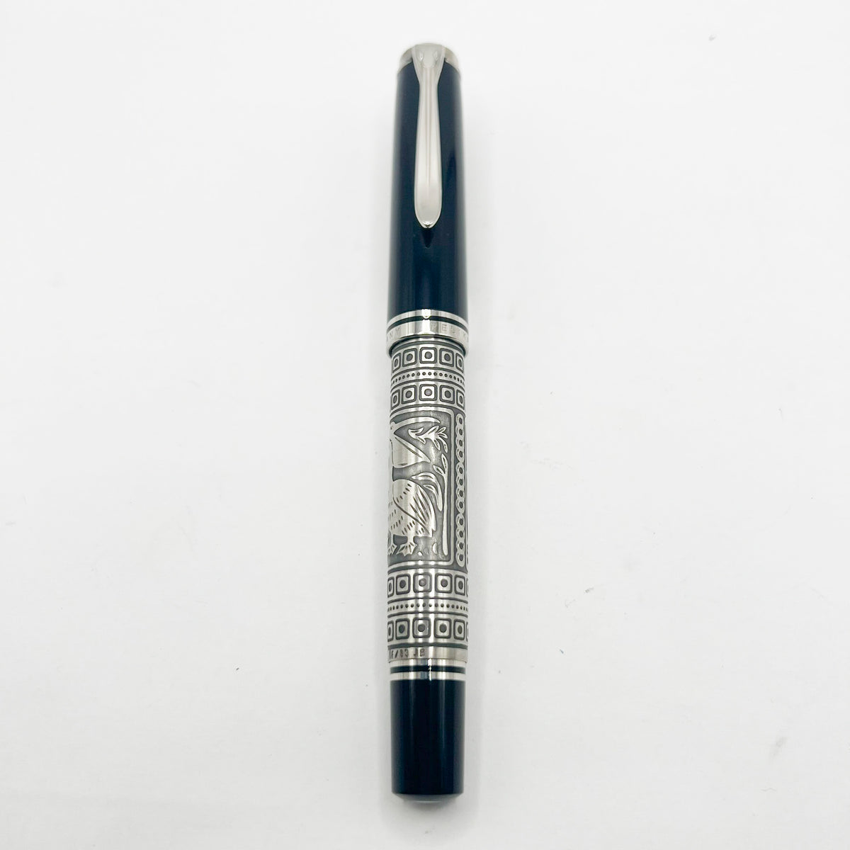 Pelikan M910 Toledo Sterling Silver Fountain Pen - Semi-Flex Medium 18kt Gold Nib
