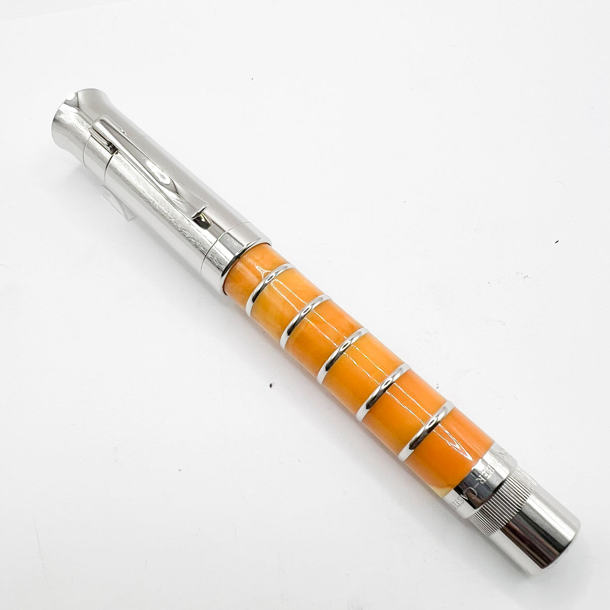 Graf von Faber-Castell "Amber" Pen of the Year 2004 - Medium 18kt Gold Nib - Very Desirable!!