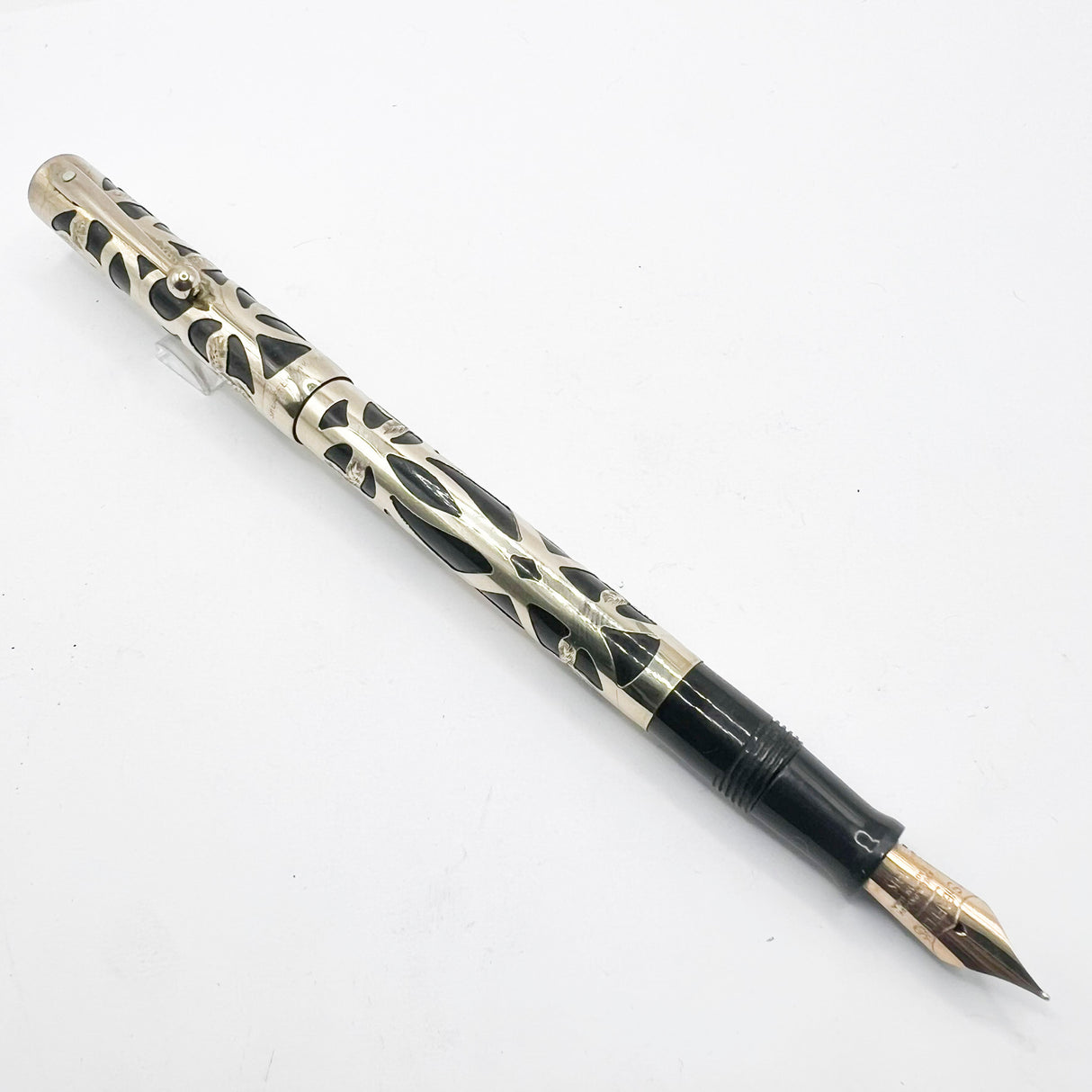 Sheaffer Nostalgia SOLID 14KT GOLD Filigree Fountain Pen - Fine 18kt Gold Nib