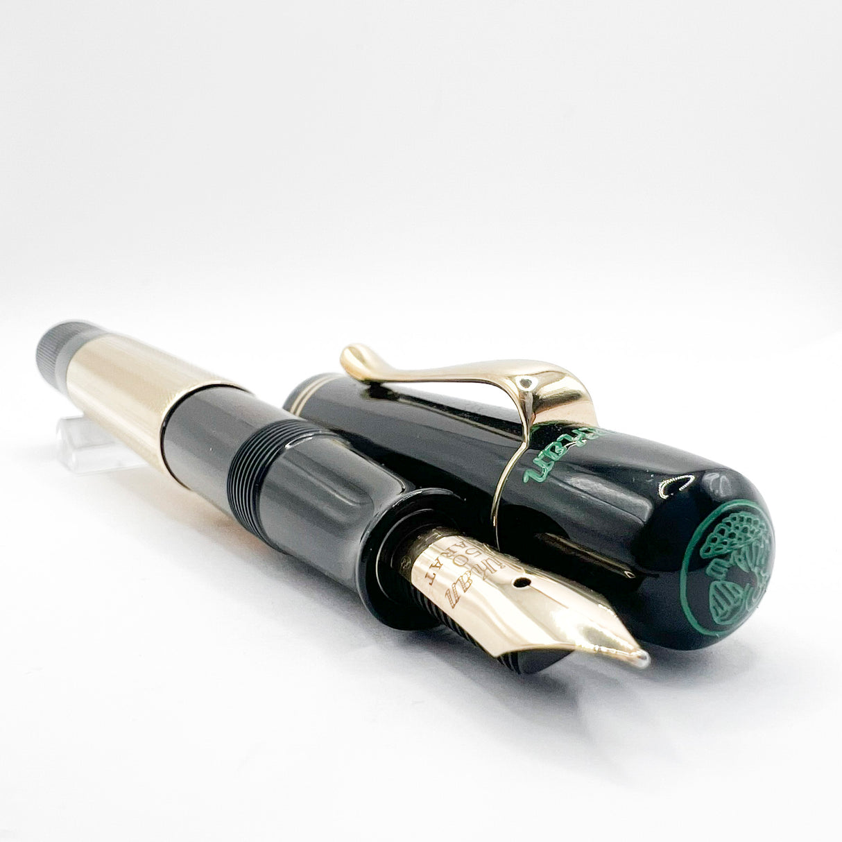 Pelikan 1931 Originals Of Their Time - 18kt Gold Overlay Limited Edition Fountain Pen - Fine 18kt Gold Nib