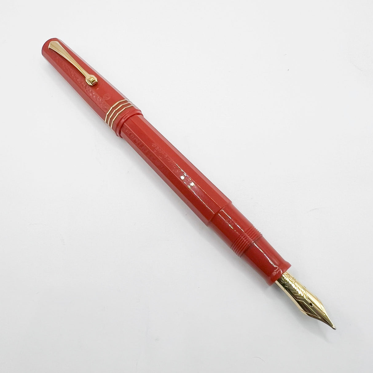 OMAS for Armando Simoni Club/1990's - Milord Paragon Coral Fountain Pen - Medium 18kt Gold Nib