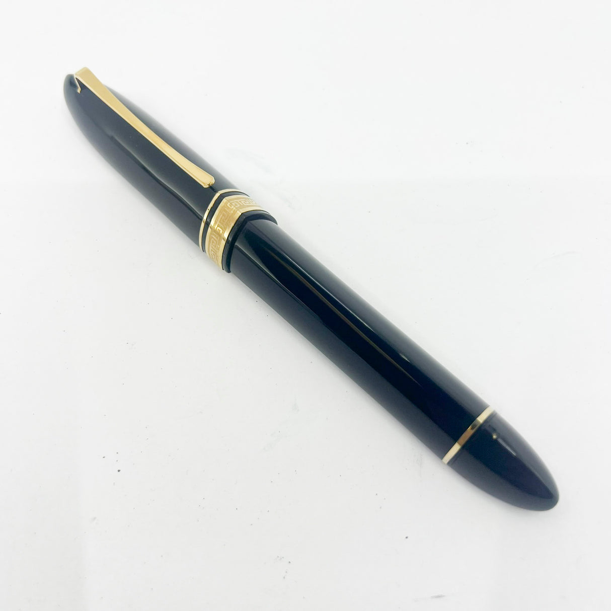 OMAS Blue/Black Overisized #360 Triangulated Fountain Pen - Extra Fine 18kt Gold Nib