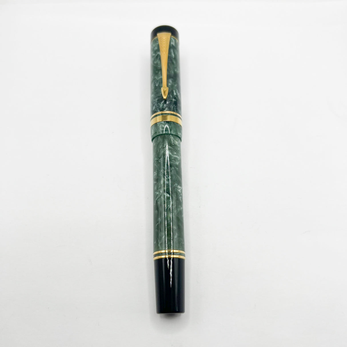 Parker Duofold Centennial Marbled Green Fountain Pen (Circa 1990) - Medium 18kt Gold Nib