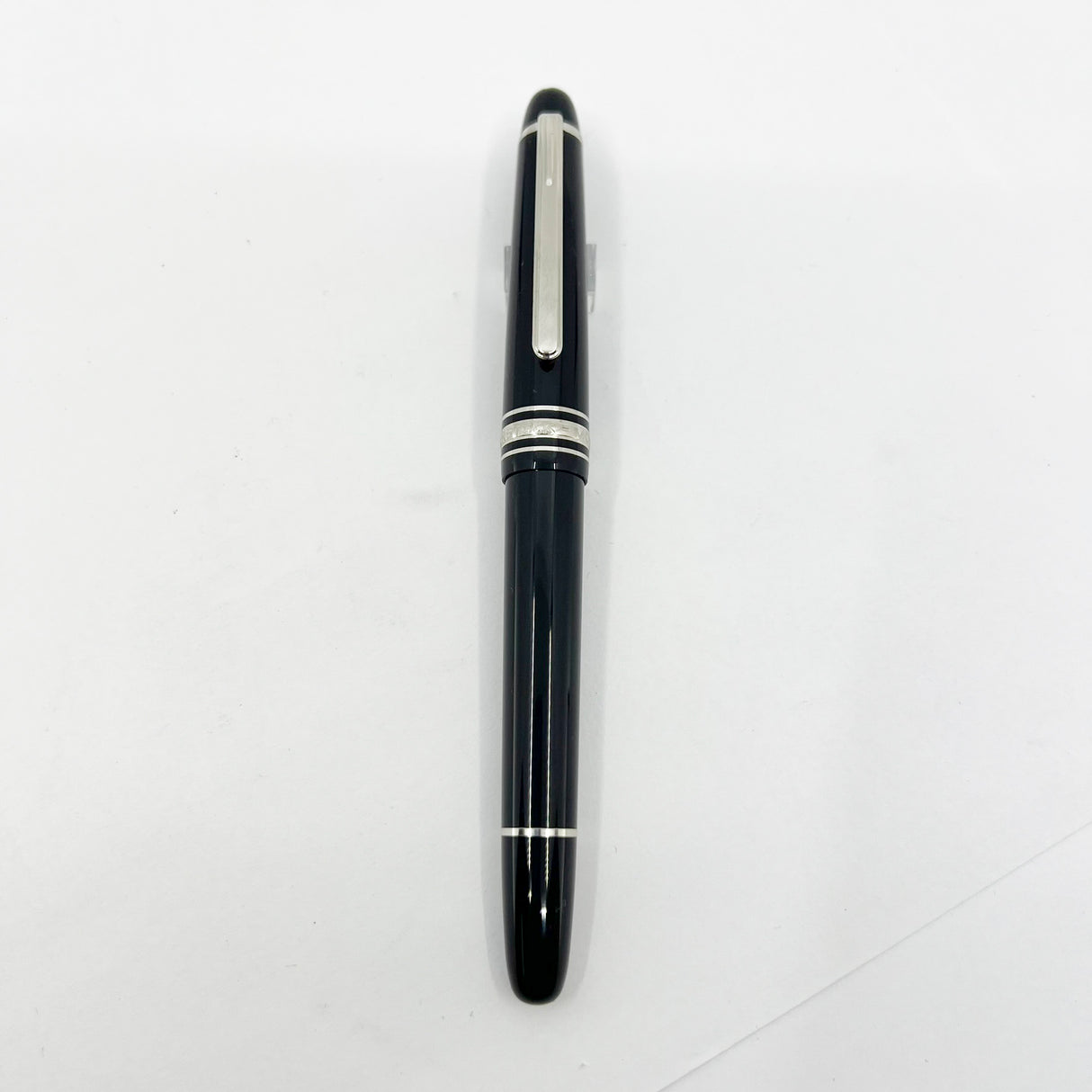 Montblanc P145 Classique Platinum Plated Trim Fountain Pen - Medium 14kt Gold Nib