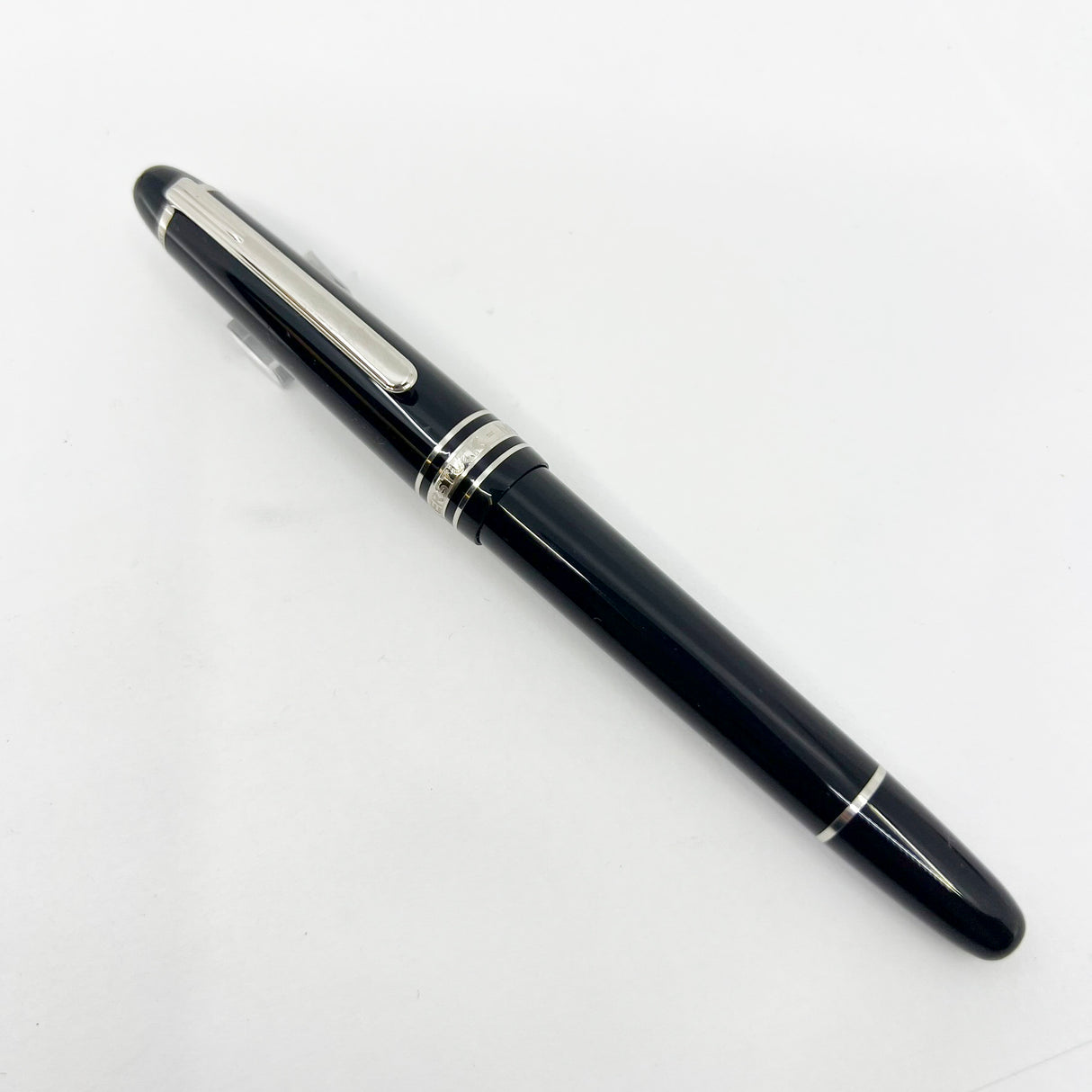 Montblanc P145 Classique Platinum Plated Trim Fountain Pen - Medium 14kt Gold Nib