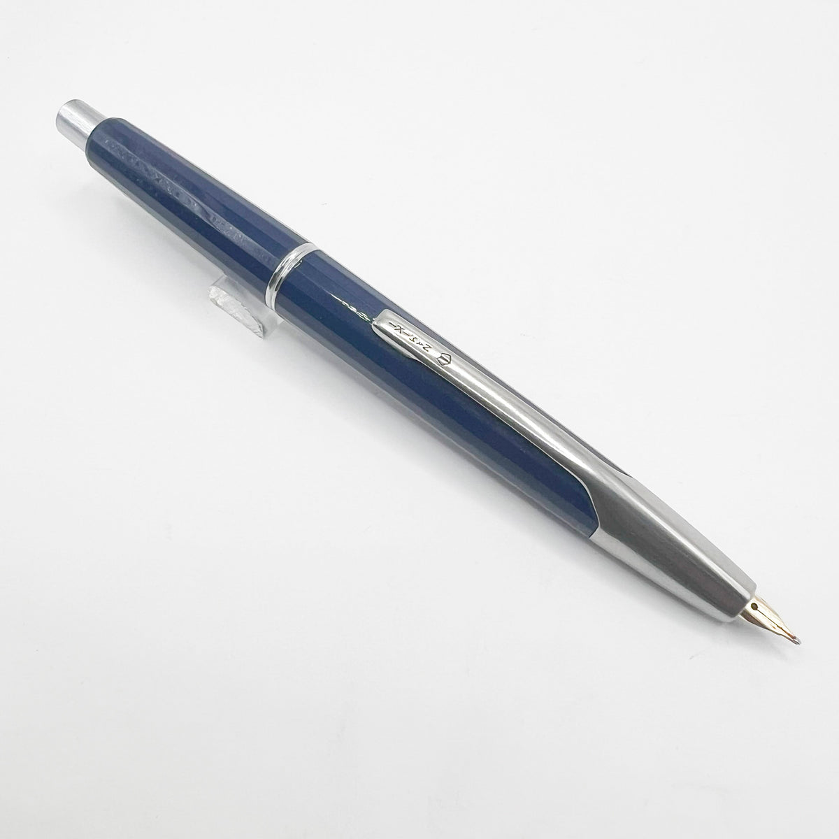 Pilot Namiki Blue Vanishing Point Fountain Pen - Classic Style Multi-Facetted Body - 1996 - Medium 14kt Gold Nib