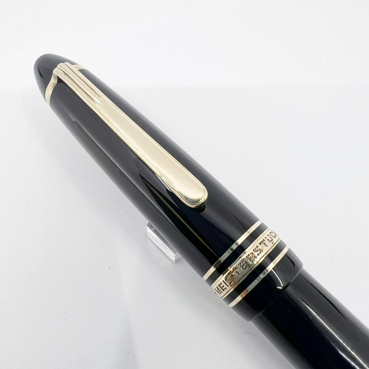 Montblanc Black Resin Meisterstuck #146 LeGrand Fountain Pen - Fine 14kt Gold Nib